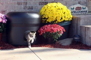 outdoor_cat_houses_the_kitty_tube_gen_3_outdoor_insulated_cat_house_with_custom_pet_pillow