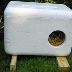 aspca_diy_winter_shelter_outdoor_cat_shelter